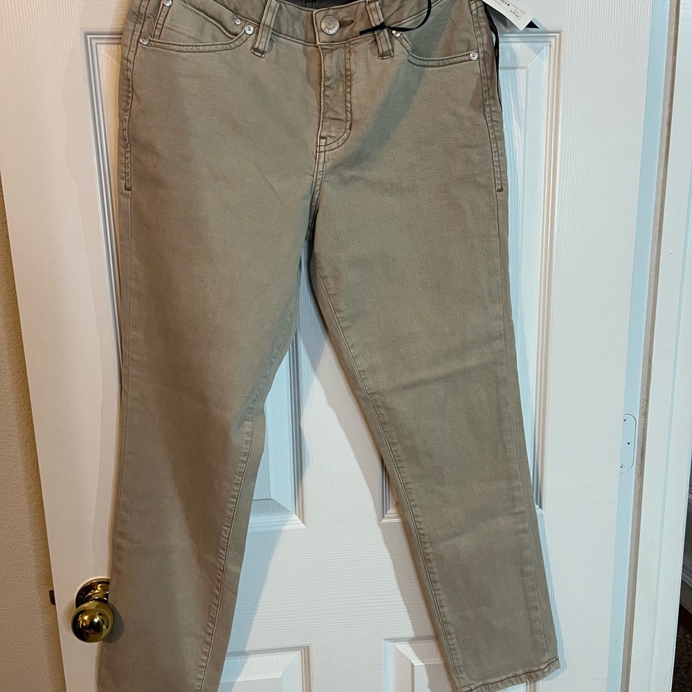 JAG Mid Rise Slim Ankle-Size 6, New with Tags! Desert color!